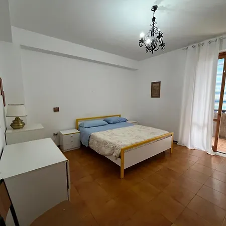 And Apartman Roccalumera